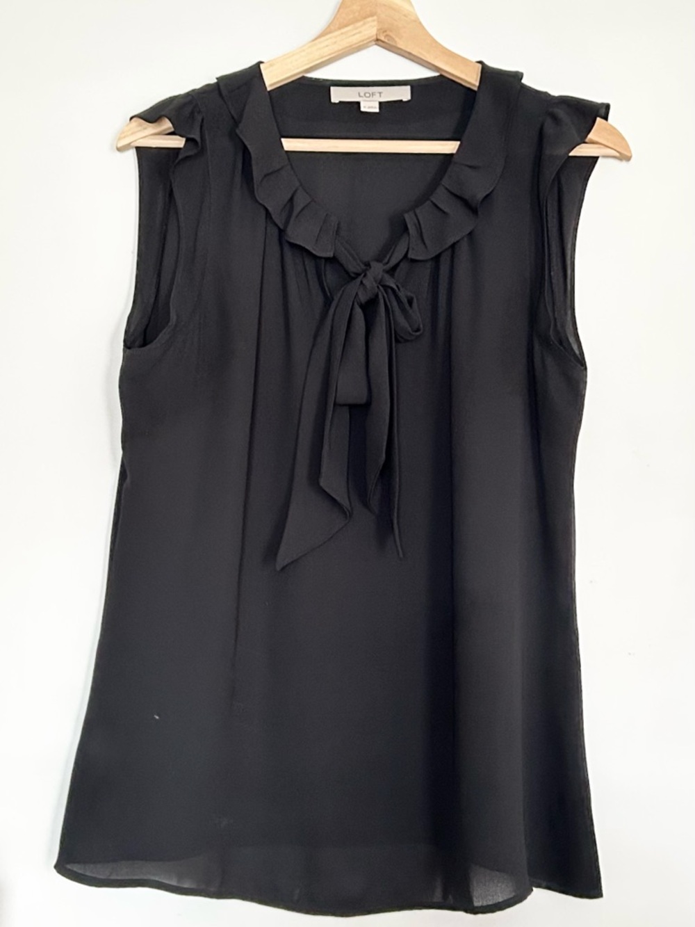 LOFT Black Ruffled Tie-Neck Sleeveless career blouse
